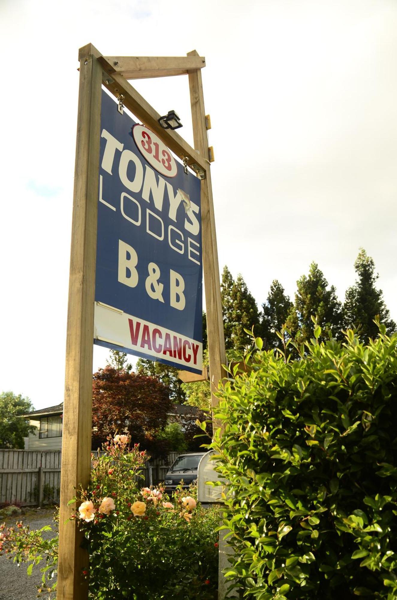 Tony'S Lodge Turangi Exterior foto